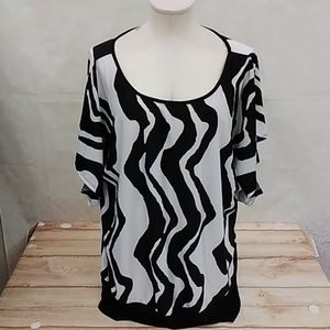 Ashley Stewart Short Sleeves Black and white shirt